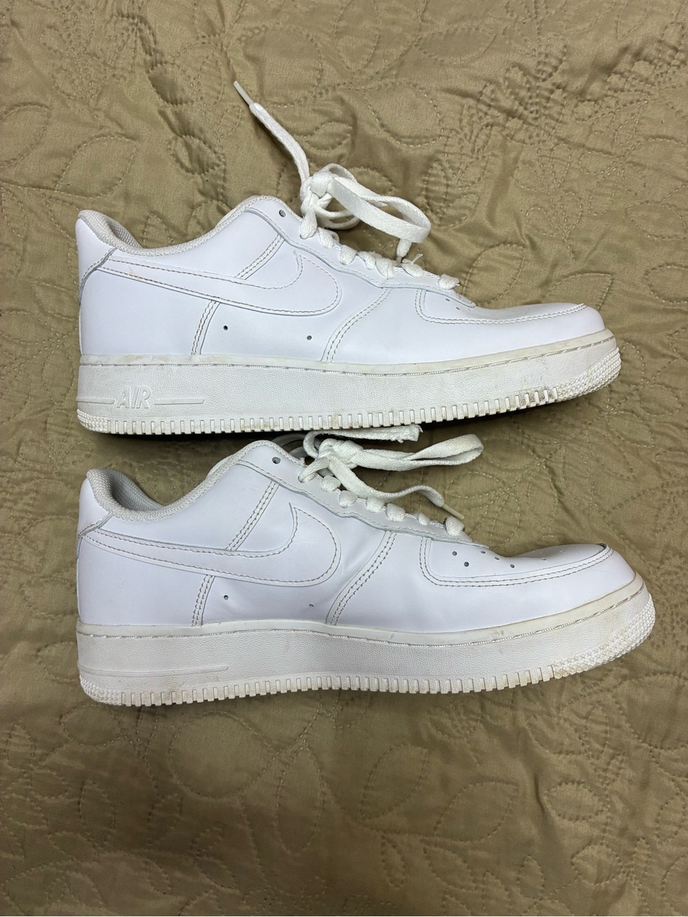 Nike White Air Force Low-Top Leather Sneakers - Picture 2 of 8